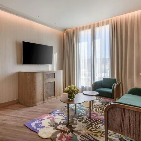 Querencia De Sevilla, Autograph Collection 4*